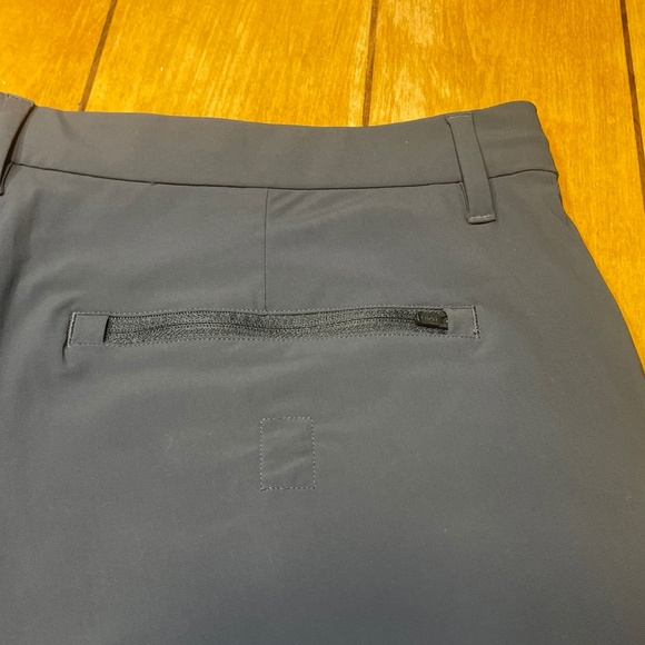 Vuori Fleet Chino Short Size 36 Color Charcoal with 8 Inch Inseam - Picture 11 of 16